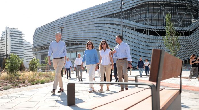 València dedicará su nuevo parque a l’Afició del Valencia Basket València estrenará en septiembre el Parque de l’Afició del Valencia Basket: 40.000 m² verdes junto al Roig Arena