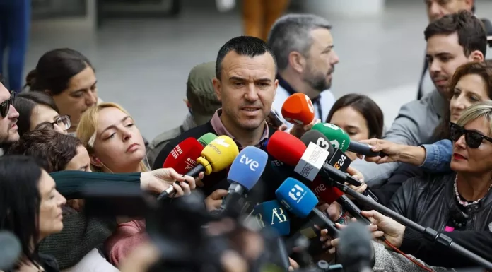 Mompó declara como testigo ante la jueza por la DANA: «No supimos la situación del Poyo hasta la noche»