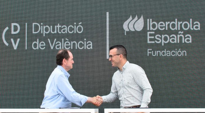 Firma del conveni de rehabilitació de l'Escola de Capatassos Catarroja