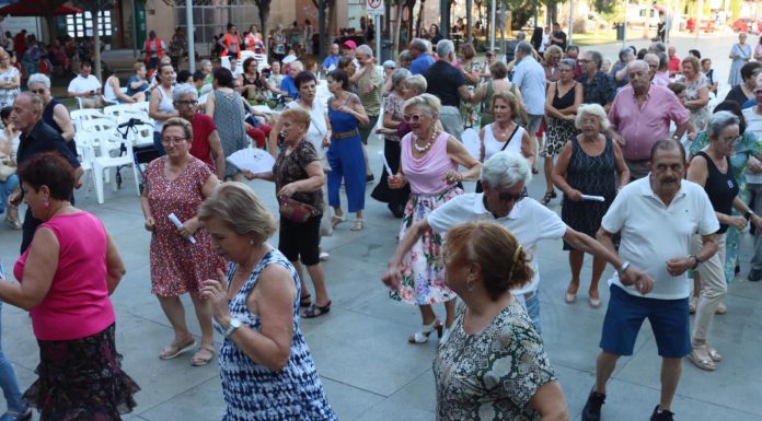 Ball del Dia dels Iaios a Torrent