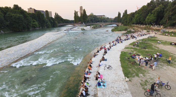 Río Isar de Munich, que actúa como parque anti inundaciones