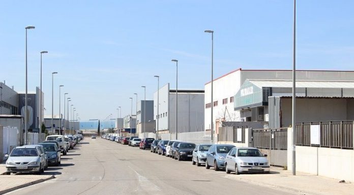 Muere un trabajador al desplomarse parte del techo de una nave industrial en Náquera Polígono Los Vientos de Náquera dónde ha fallecido el trabajador