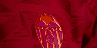 Segunda equipación del Valencia CF rojo 'torino'