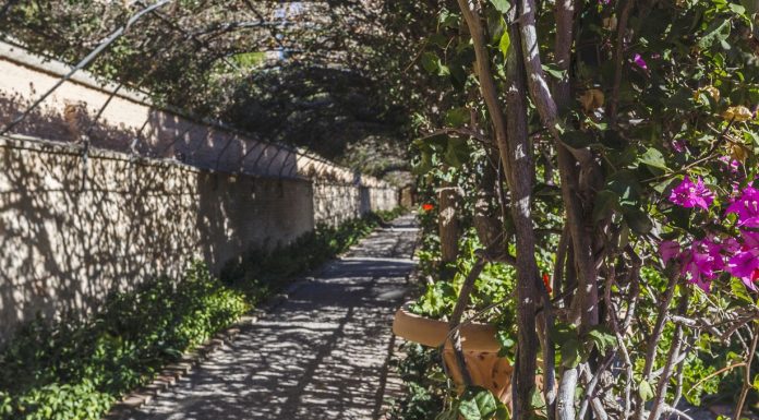 Cierran parques y piscinas ante alerta naranja por precipitaciones