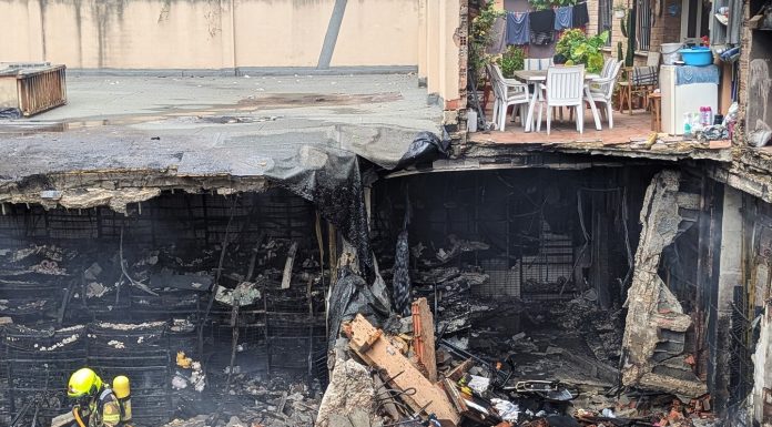 Vídeo | Impresionantes imágenes aéreas del incendio en la Avenida del Puerto de Valencia