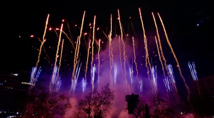 Castillo de fuegos artificiales en la Plaza del Ayuntamiento