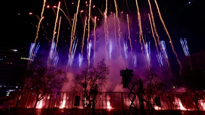 7televalencia-castillo-fuegos Castillo de fuegos artificiales en la Plaza del Ayuntamiento