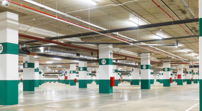 Reabre el aparcamiento del bulo de miles de muertes tras la DANA