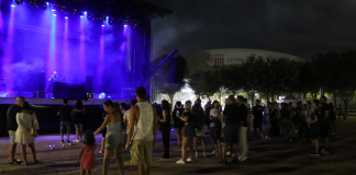 Albal suspende las discomóviles de las Fiestas de Santa Ana por una reyerta multitudinaria