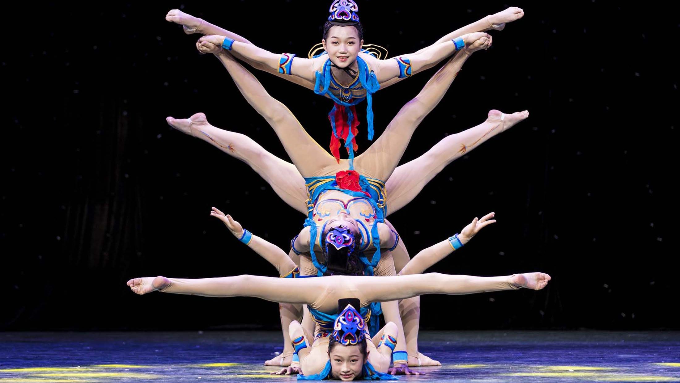 Las más pequeñas también son protagonistas en el circo