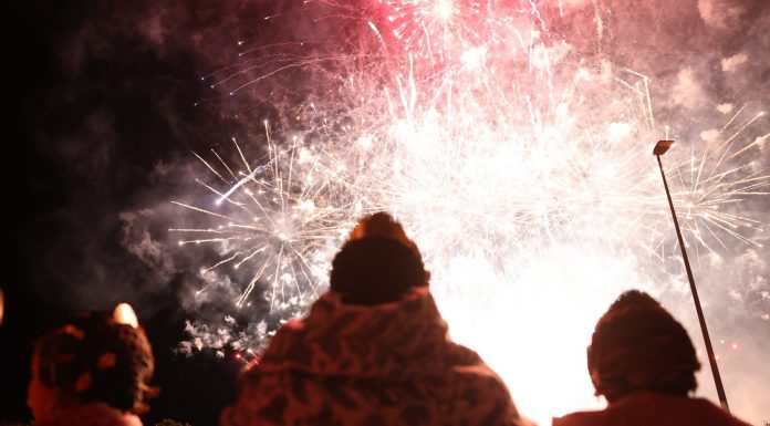 Fallas 2026 | Valencia dispara el mayor calendario pirotécnico de todos los tiempos: fechas, horarios y lugares de disparo