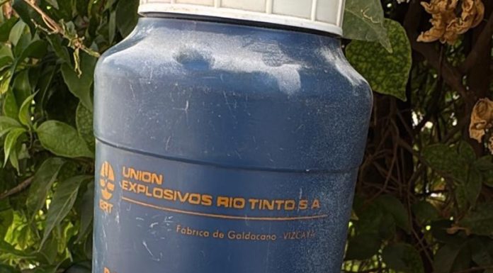 Aparece un bote con un kilo de pólvora escondido en un parque junto al Mercado Central