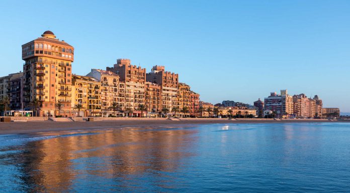 Cerrada la playa de Port Saplaya Nord por contaminación tras las lluvias Port Saplaya, Alboraya