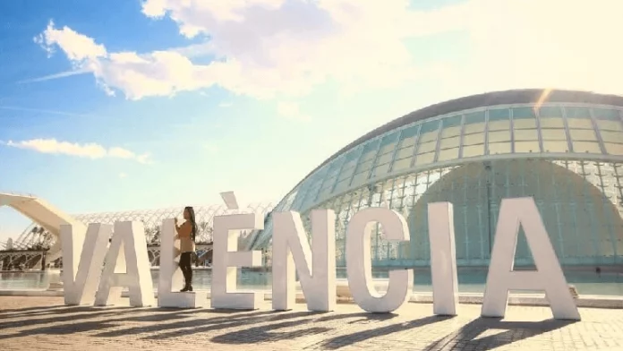 València, Valéncia o Valencia ¿cómo se llama realmente la ciudad? El Ayuntamiento aprueba un nuevo cambio