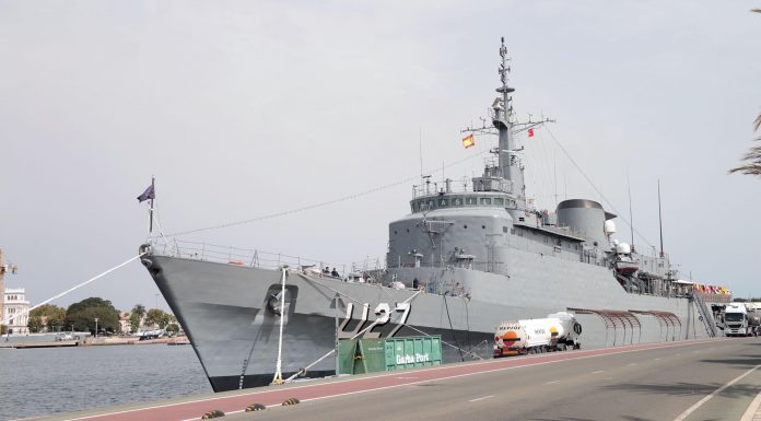 Llega a Valencia el buque escuela de la Armada brasileña con cerca de 400 militares a bordo