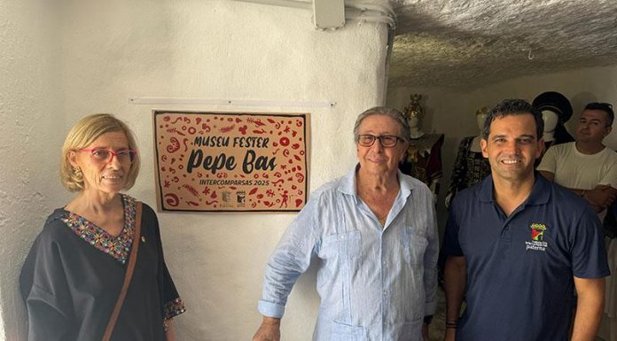 Paterna inaugura el ‘Museu Fester Pepe Bas’ en la Cueva del Rey Alfonso XIII, nuevo hogar de los Moros y Cristianos