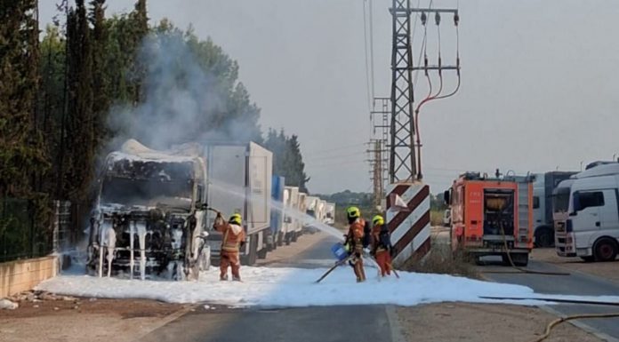Arde un camión en Quart de Poblet
