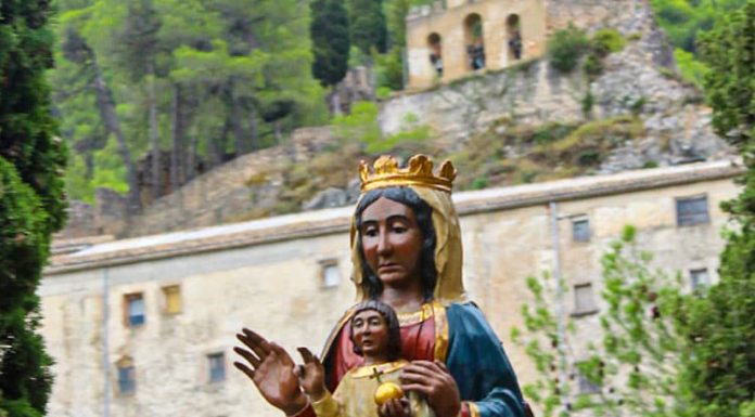 Días para disfrutar de la representación del milagro de la aparición de la Virgen a un pastor en Agres