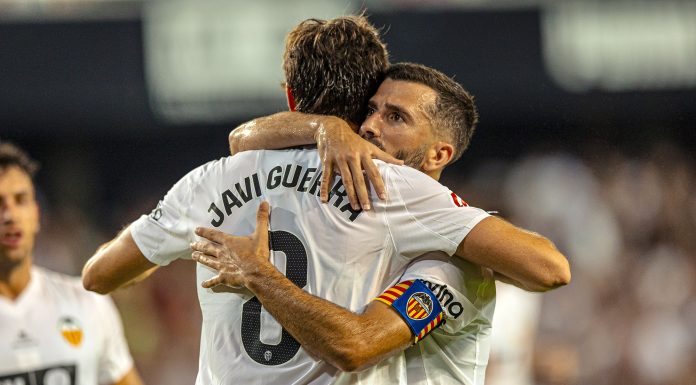 Primer triunfo del Valencia CF en pretemporada con el Trofeu Taronja