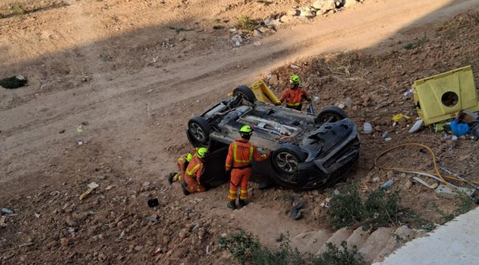Una conductora ebria cae al barranco del Poyo de Paiporta