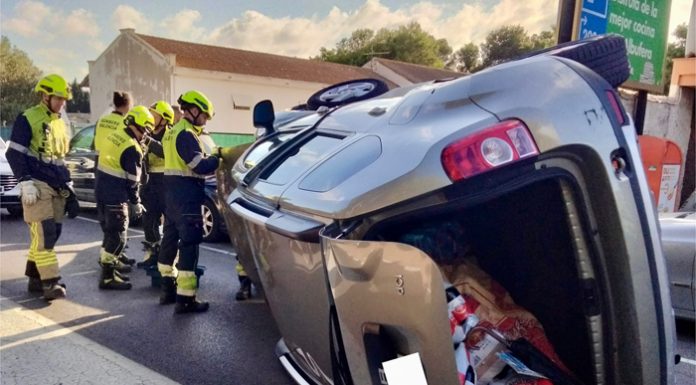 Vuelca un coche en El Saler
