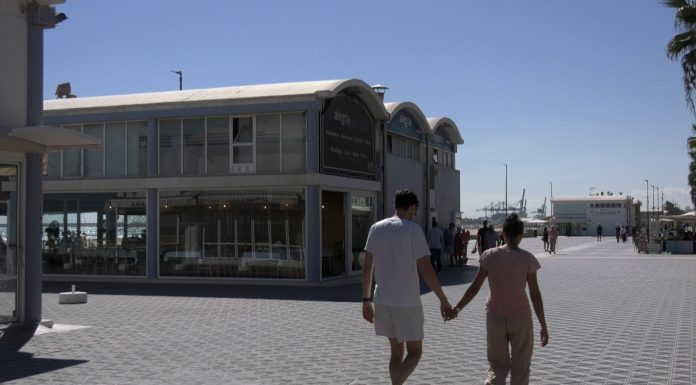 Empieza la demolición de los chiringuitos de la playa de la Malva-Rosa Chiringuitos de la playa de la Malva-rosa