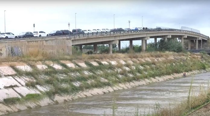 Los vecinos de la zona 0 de la DANA preocupados por las lluvias «me he llevado el coche al otro lado del río»