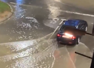 Una tromba de agua inunda Manises y Aldaia