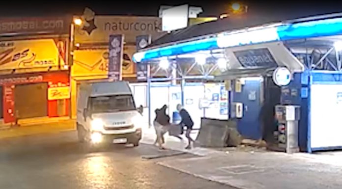 Detenidos dos hombres por diez robos de máquinas de juego y tabaco en Valencia y Castellón