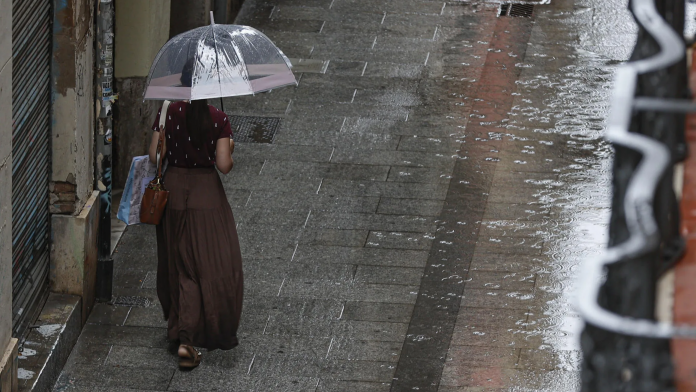 Alerta naranja por fuertes lluvias y tormentas en Valencia