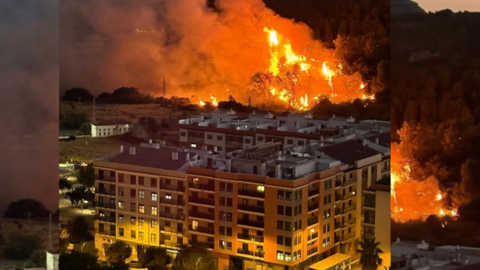 Noche de infierno en Buñol: estabilizado el incendio que obligó a desalojar varias viviendas