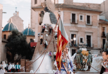 ¿Clase en plenas Fallas? Valencia debate si el 16 de marzo será lectivo