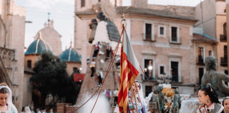 ¿Clase en plenas Fallas? Valencia debate si el 16 de marzo será lectivo