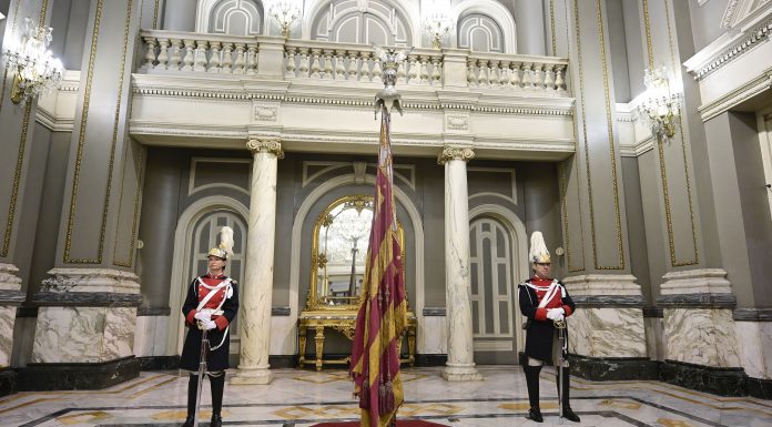 “La Nostra Senyera” ya se puede visitar en el Salón de Cristal