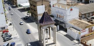 Cruz Cubierta con la discoteca a la derecha