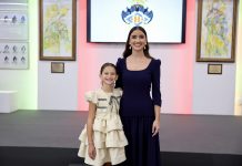 Carmen y Marta eligen el color secreto de sus espolines para brillar como Falleras Mayores de València 2026 Falleras Mayores de Valencia 2026 elige su color