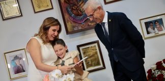 Marta Mercader Roig junto a la alcaldesa de Valencia y el concejal de Fallas