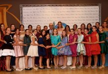 Así son los vídeos con los que se despiden las Falleras Mayores de València y sus Cortes de Honor 2025