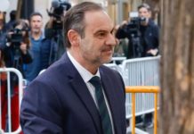 Ábalos mantiene silencio ante el Supremo porque se considera indefenso con su abogado