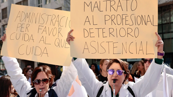 La huelga de médicos deja citas anuladas sin previo aviso en Valencia: estos son los motivos de la protesta