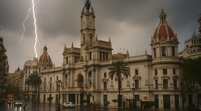 Un rayo impacta dos veces en el barrio de Jesús Un rayo impacta dos veces en el barrio de Jesús