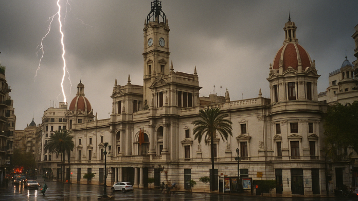 Un rayo impacta dos veces en el barrio de Jesús