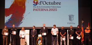 Paterna homenajea la solidaridad del pueblo paternero en un emotivo acto para conmemorar el 9 de Octubre con la entrega de las Insignias de Oro de la Vila