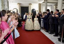 Marta y Carmen hacen historia en una proclamación llena de sentimiento y orgullo fallero