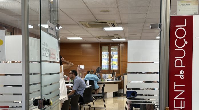 L’Ajuntament de Puçol estrena un servici de cita prèvia per agilitzar l’atenció ciutadana Oficina d'Atenció Ciutadana de Puçol