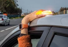 Balizas V16: qué son y cómo saber si están homologadas Balizas luminosas V16 homologadas. DGT