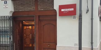 Fachada de El Ventorro, donde Mazón comió con la DANA