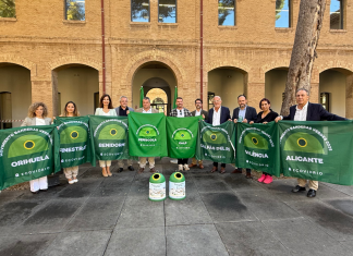 Calpe y Peñíscola logran la Bandera Verde de Ecovidrio en su sexta edición