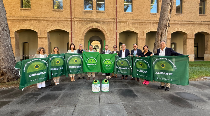 Calpe y Peñíscola logran la Bandera Verde de Ecovidrio en su sexta edición