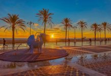 Acuchillan en el estómago a un hombre tras una discusión en un bar de la Malvarrosa